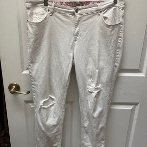 Q womens Vintage America solid white distressed boyfriend stretch jeans size 16